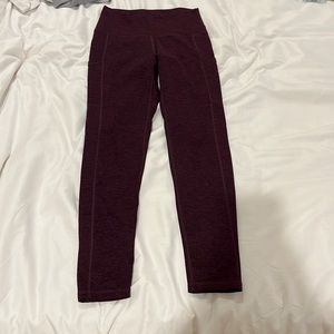 Cute maroon aerie leggings size medium in great condition